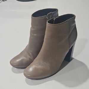 Tory Burch Tan Ankle Boots Sz 7m Leather